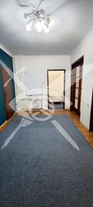 Продава се Четиристаен апартамент в София, Център - 140 кв.м за 4000 €/кв.м - Снимка #1