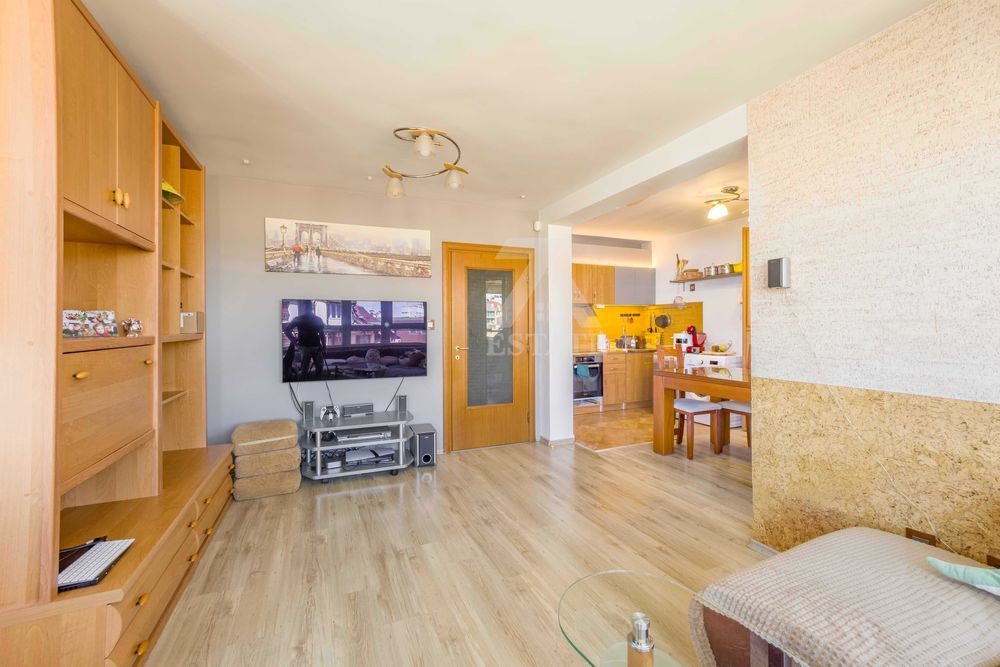 Продава се Четиристаен апартамент в София, Редута - 106 кв.м за 4717 €/кв.м - Снимка #3