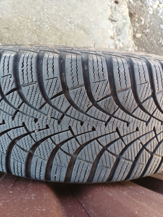 Anvelope cu jante de tabla