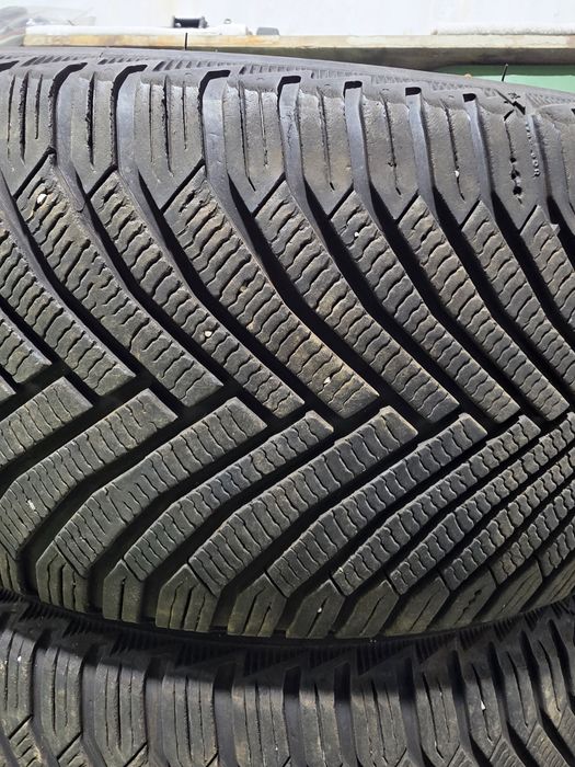 4 бр зимни 225/50/17 Michelin
