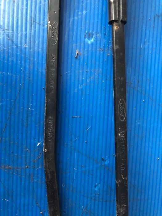 set brate stergatoare stanga dreapta  ford focus 2