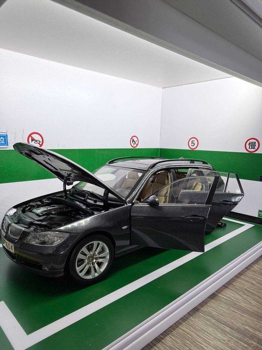 Колекционерски модел BMW 3 series E91 kyosho 1/18