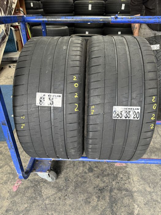 285/35/20 Michelin