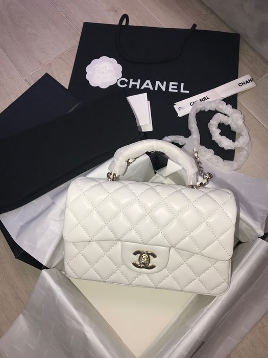 Chanel бяла чанта
