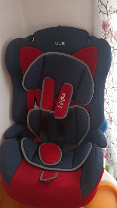 Продам Детское автокресло