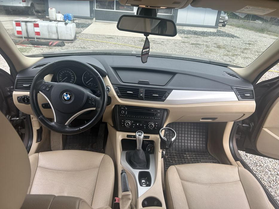 BMW X1 2010 — imagine 3