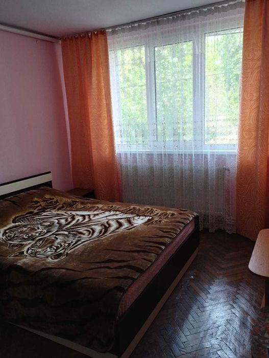 Închiriez apartament 2 camere