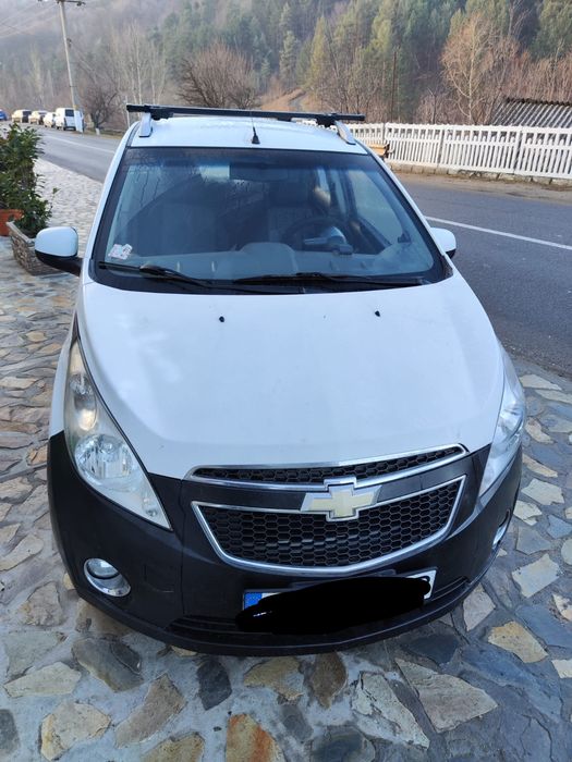 Vând Chevrolet Spark