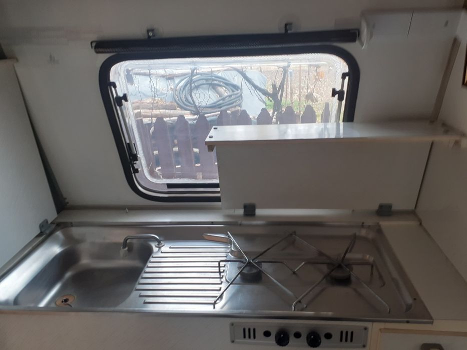 Vand rulota PREDOM sau Schimb cu autoturism