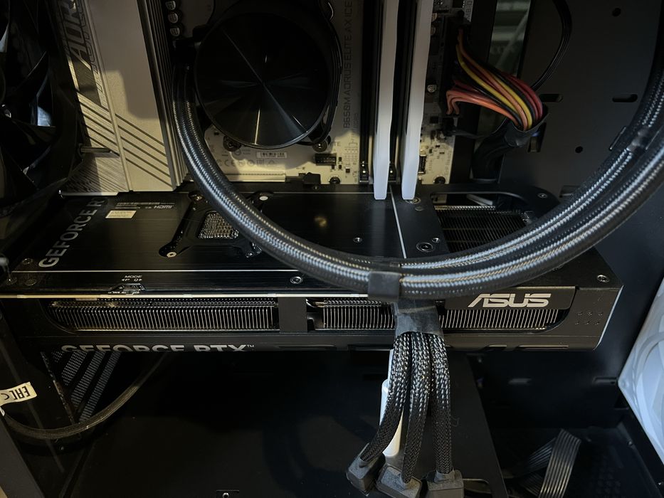 Видеокарта ASUS RTX 5070 Ti