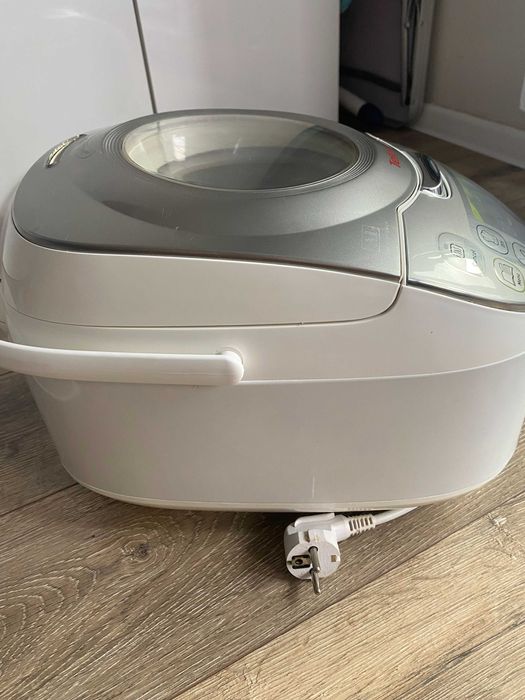 Multicooker Tefal cu AI