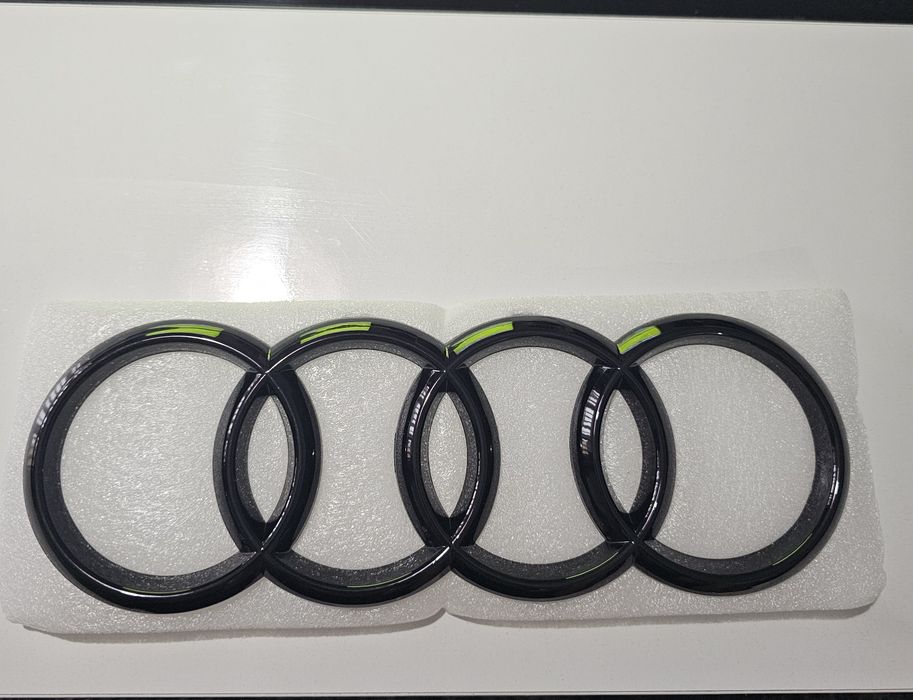 Комплект тунинг емблеми за Ауди