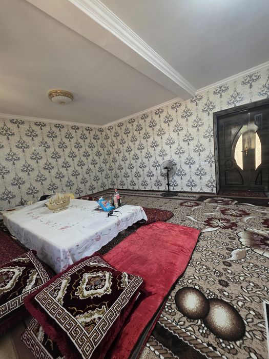 Кибрай тумани Бурота махалласида 12 сотихли ер участкаси сотилади.