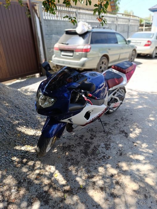 Продам мотоцикл SUZUKI