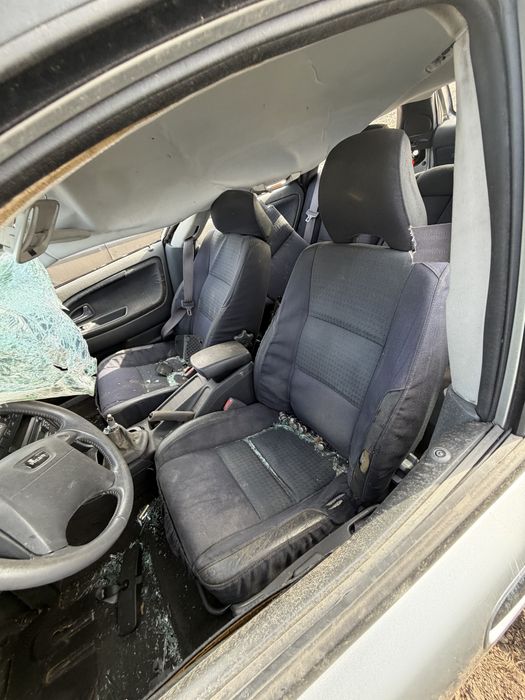 2 бр Волво В40 1.9Д 115кс 2002г на части