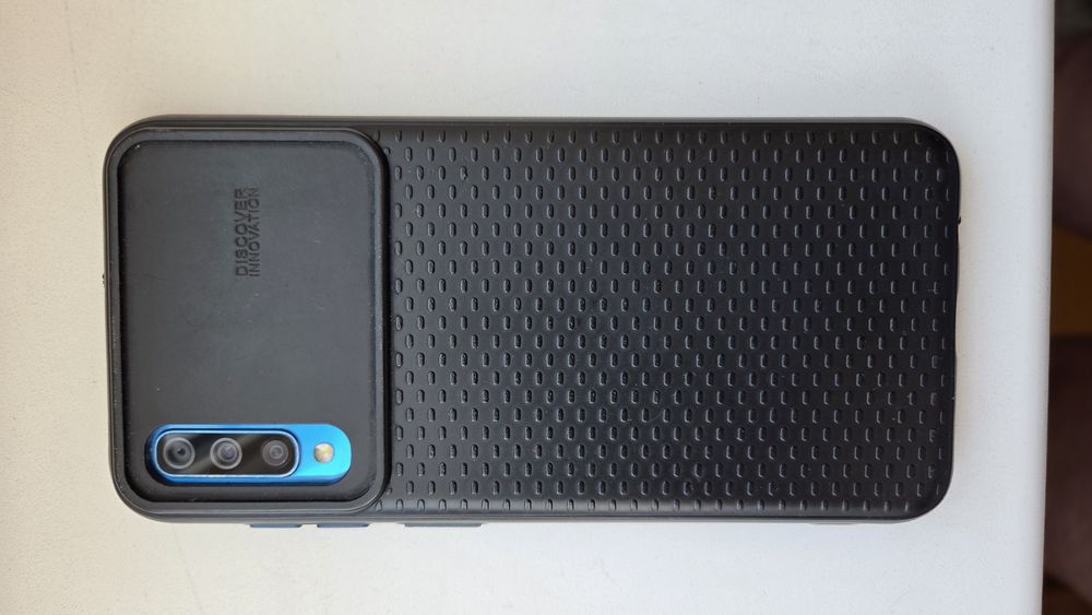 Продаётся смартфон SAMSUNG GALAXY A50 4/64