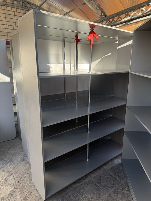 Деревянные торговые стеллажи