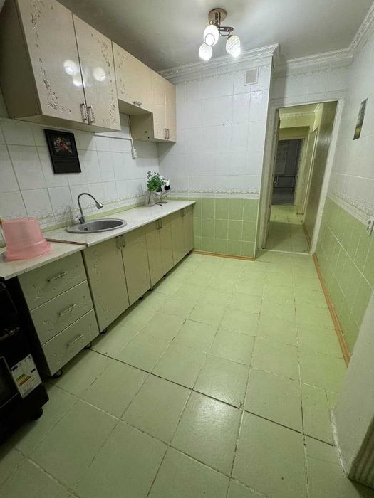 Продается 3х комнатная квартира (1-мкрн 30-дом)