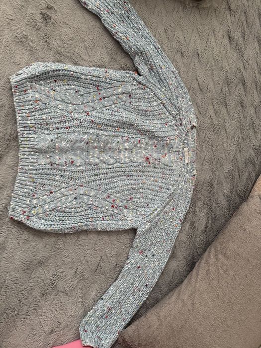 Продам      свитер