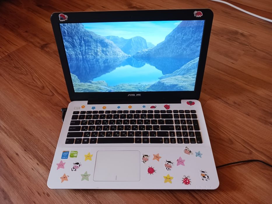 Лаптоп ASUS K 555L