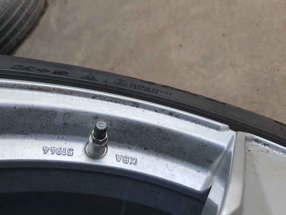 Jante BMW X3  G01 cu anvelope iarna 225/60 R18