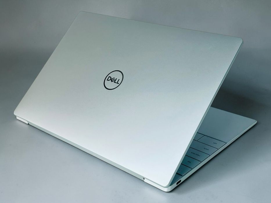 Dell XPS 9320 13" WUXGA Touch i7-1260P 16RAM 512GB SSD Отличен! Гаранция!