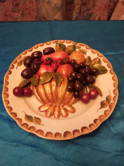 Продам сумочку ,блюдо керамическое,ваза СССР.