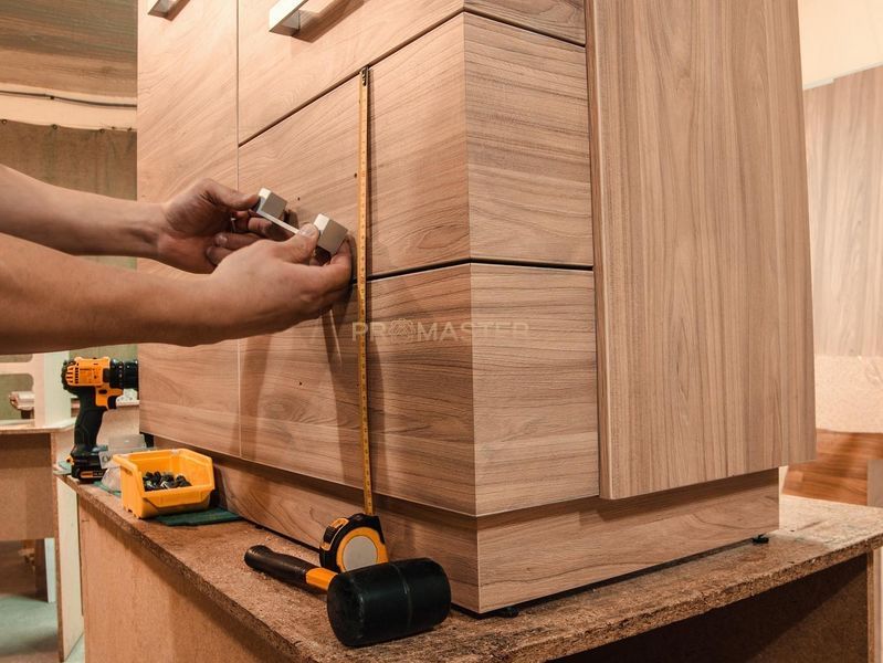 Помогу собрать мебель ;))