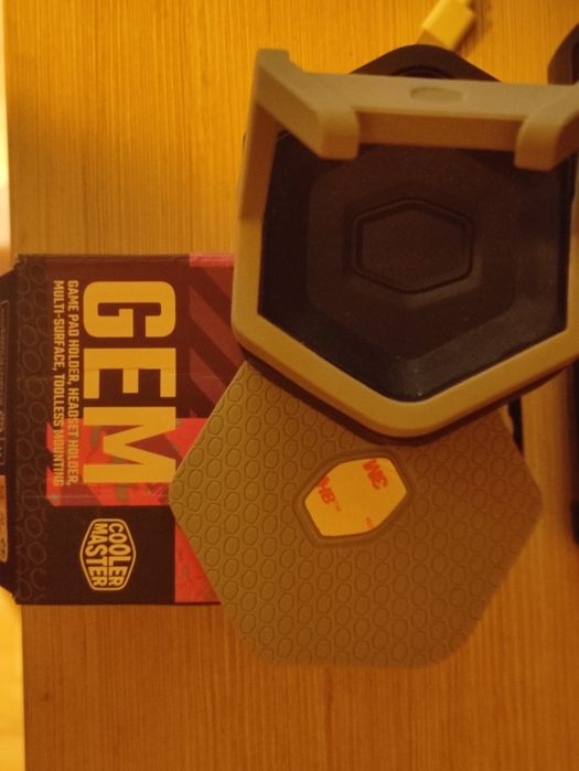 Coolemaster Gem magnetic peripheral holder