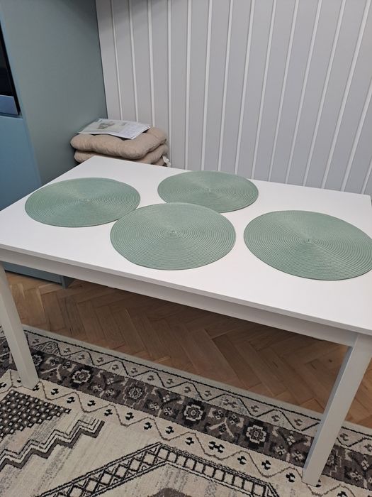 Set Masă + 4 Scaune JYSK – Design Scandinav (Alb)