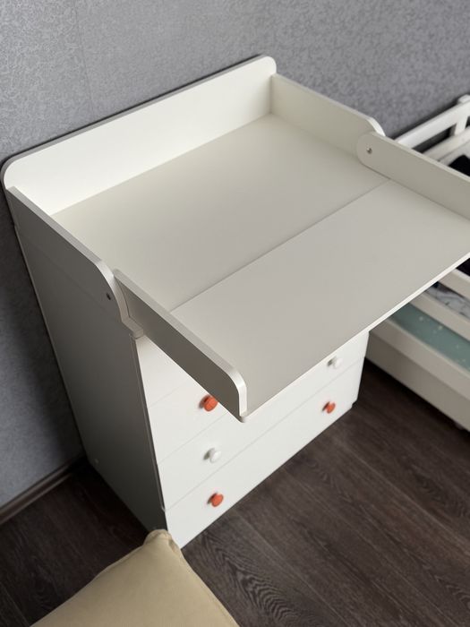 Пеленальный стол-комод