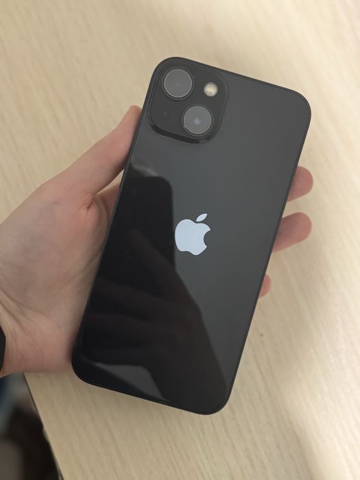 Продам iPhone 13