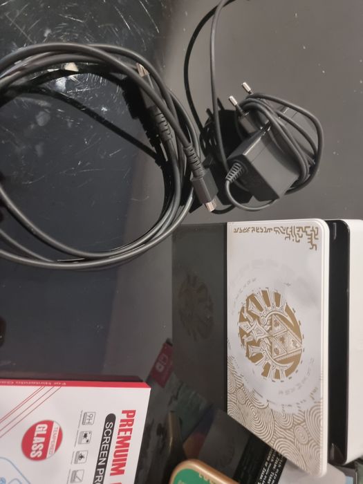 Consola Nintendo Switch OLED Zelda Tears of the Kingdom Edition + joc