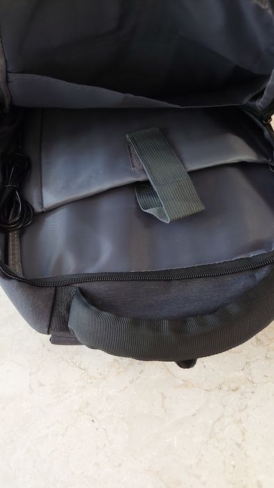 Rucsac laptop business – nou, întărit, 2 compartimente, multe buzunare - nou