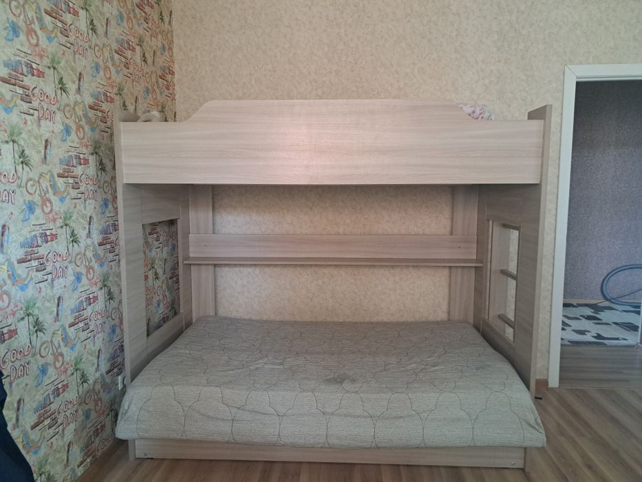 Двухярусная кровать