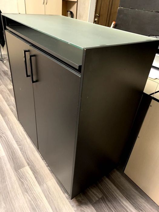 Шкаф Витрина с подсветкой