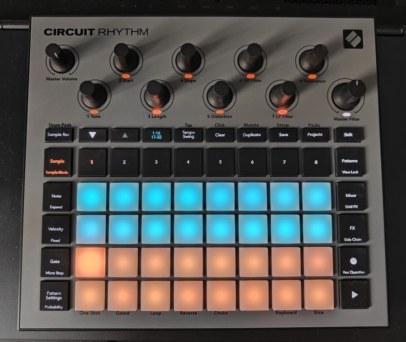 Сэмплер, грувбокс Novation Circuit Rhythm