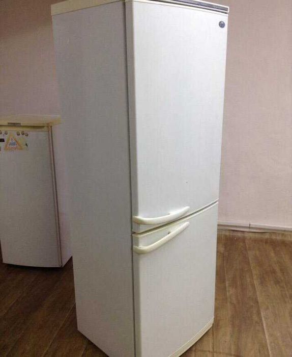 Продам  рабочий  холодильник
