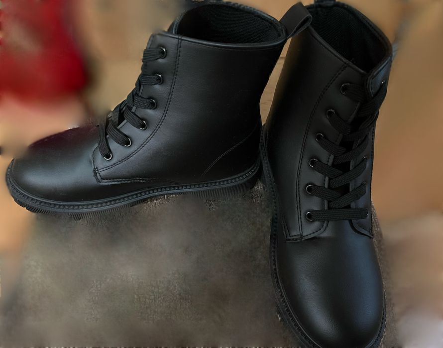 Зимни Боти с връзки