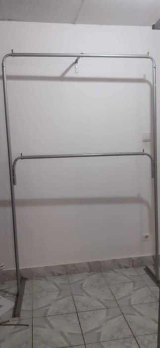 Vand suport pt haine ,magazin