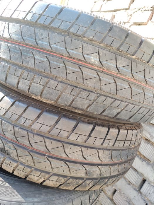2 бр летни 225/65/16 Bridgestone