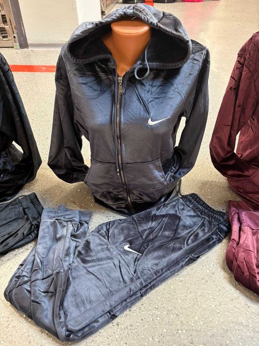 trening dama,catifea,inblanit