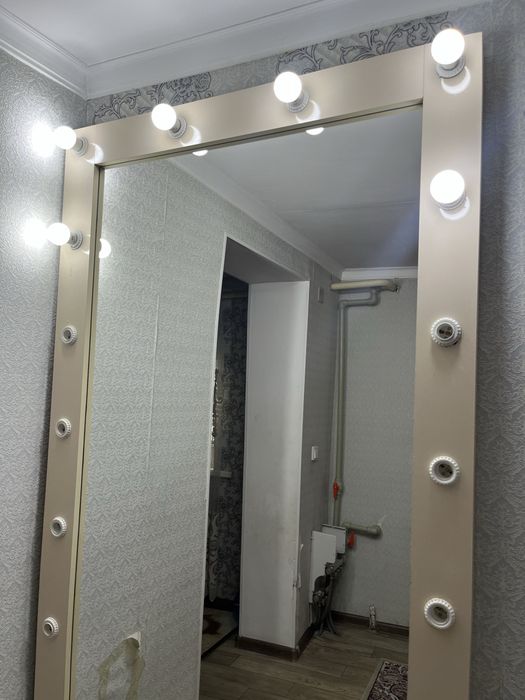 Гримерное зеркало