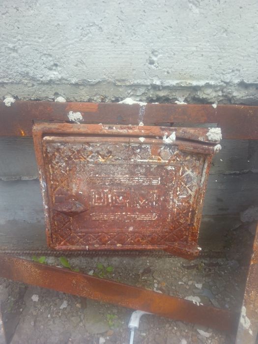 Дверцы печные большая и маленькая