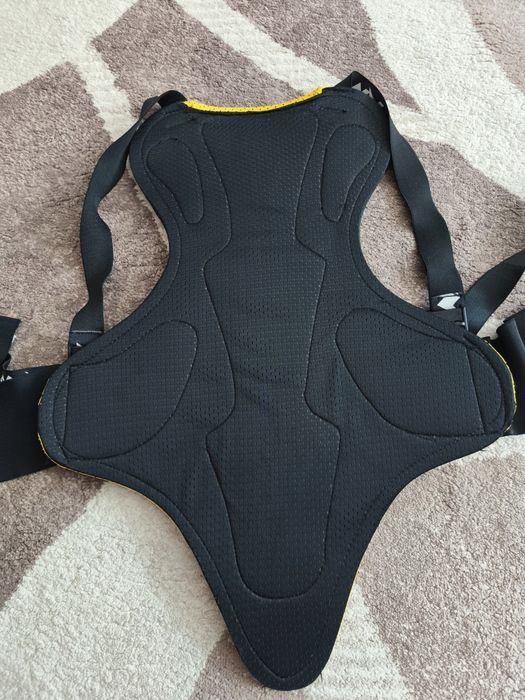Protectie spate  moto calitativa nu se livreaza