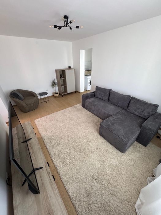Apartament 2 camere, centru Onești, renovat, vedere panoramică