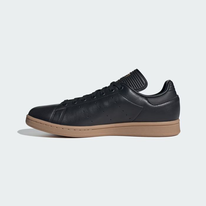 Adidas original Amerikadan keltirilgan USA razmeri 6 ,Euro razmeri 38.