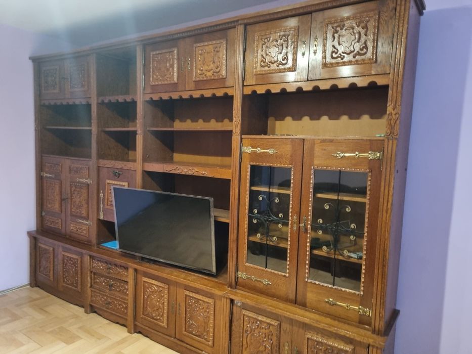 Biblioteca clasica din lemn masiv sculptat