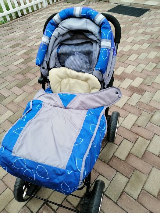 Продам очень красивую коляску!