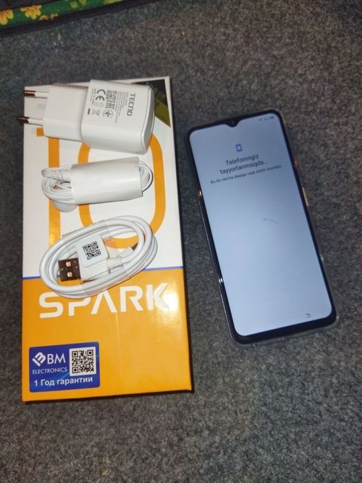 Telefon sotiladi Tekno Spark 10